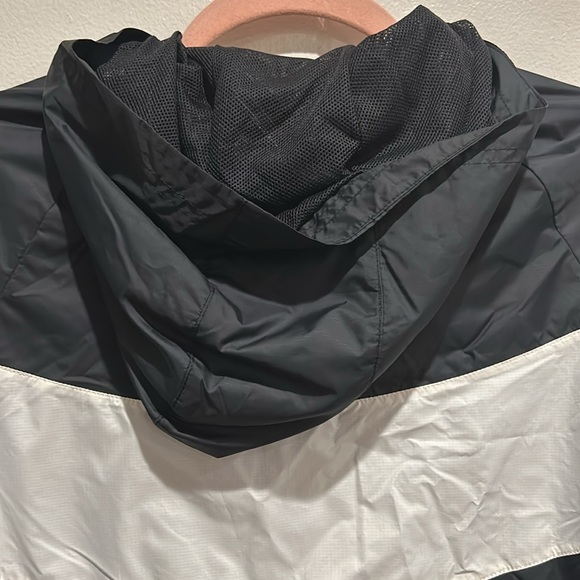 NEW! Nike Girl $65 Windbreaker Hooded Jacket - Picture 6 of 9